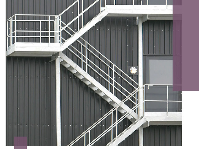 Изготовление и монтаж пожарных лестниц в Санкте-Петербурге быстро и надежно