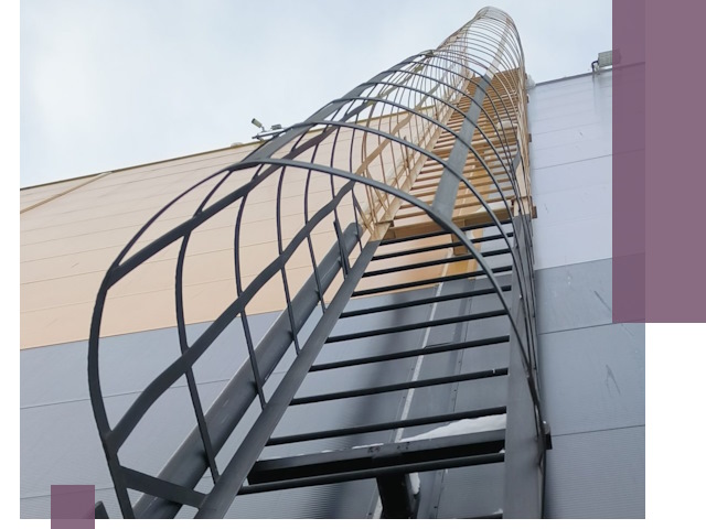 Изготовление и монтаж пожарных лестниц в Санкте-Петербурге профессионально