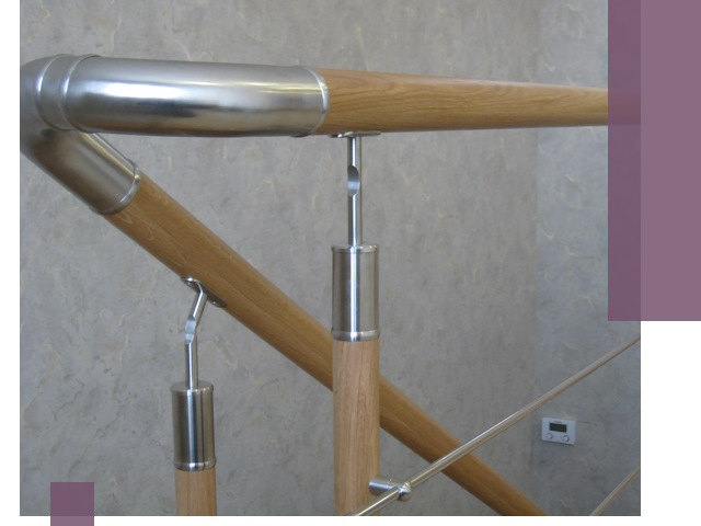 Комбинированные перила на заказ в Санкте-Петербурге — монтаж и производство