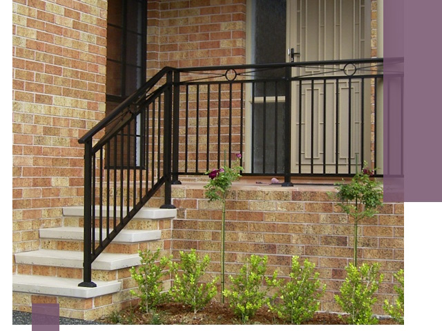 Уличные перила из металла под ключ в Санкте-Петербурге