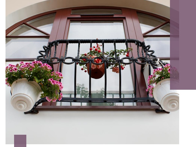 Изготовление и монтаж французских балконов в Санкте-Петербурге