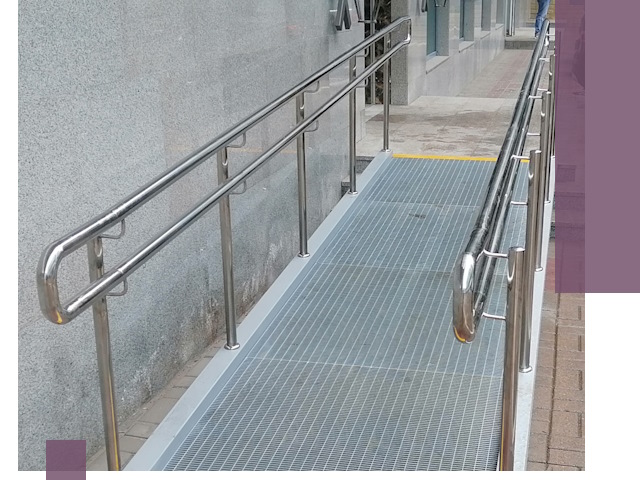 Пандусы для инвалидов в Санкте-Петербурге — изготовление и монтаж