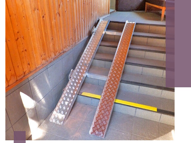 Складные пандусы под заказ и монтаж в Санкте-Петербурге