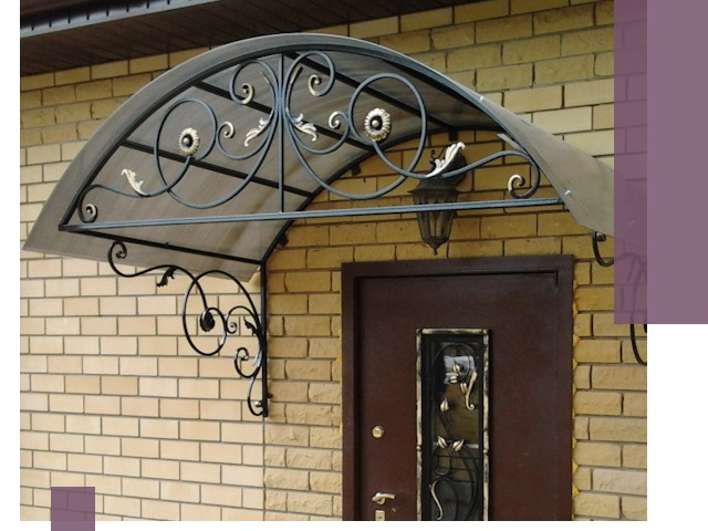 Изготовление козырьков из металла под ключ в Санкте-Петербурге