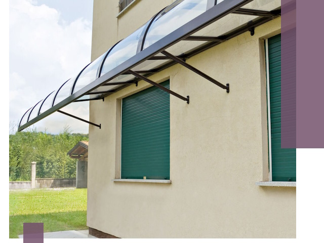 Козырьки над окнами в Санкте-Петербурге — изготовление и монтаж по выгоде