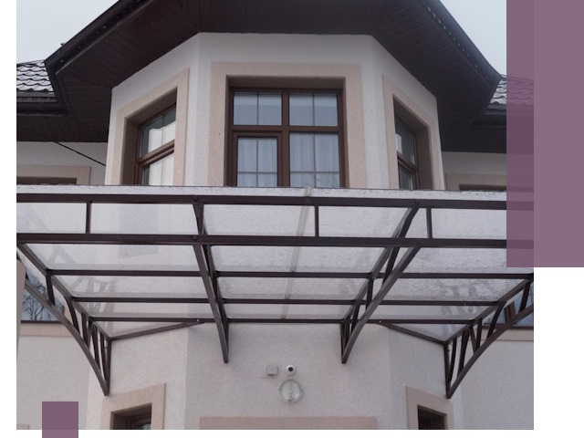 Козырьки из поликарбоната под ключ в Санкте-Петербурге