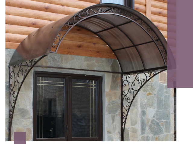 Арочные козырьки под ключ в Санкте-Петербурге: изготовление и монтаж
