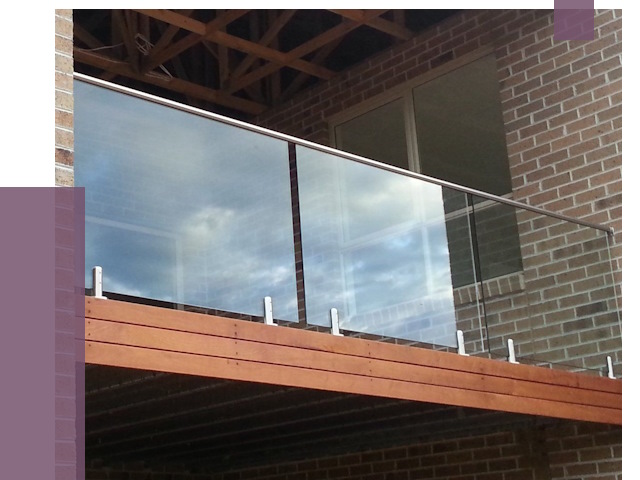 Стеклянные парапеты на крыше и террасе в Санкте-Петербурге от 11957 руб. | ПРОЛЁТ-Снк