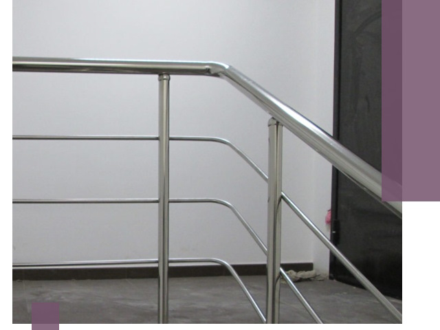 Изготовление поручней из нержавеющей стали в Санкте-Петербурге